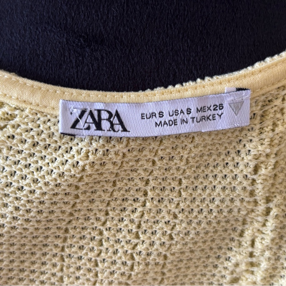 Zara Light Yellow Knit Crop Top with Ruffles - Picture 4 of 4